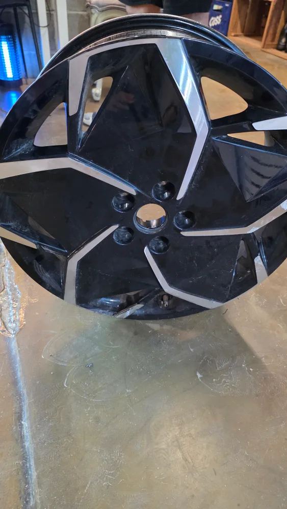 아니오닉5 19인치 정품휠 (중고)