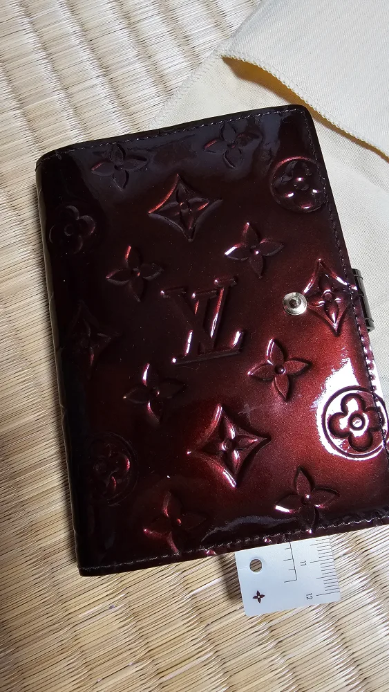 루이비통 베르니 다이어리