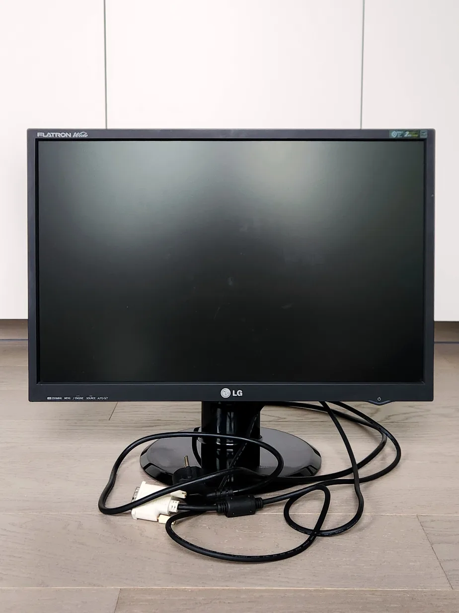 LG 22인치 모니터 (L226WTQS)