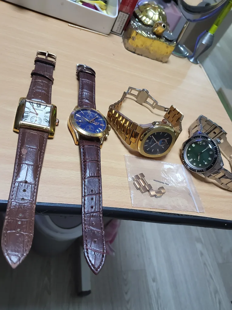 글로벌폐션개념시계  남.여공용 4종set