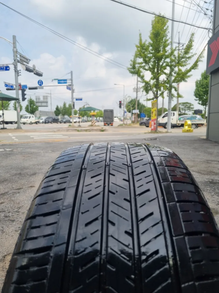 금호 크루젠 HP91 타이어 225/55R18 중고타이어
