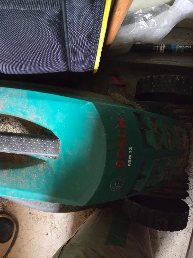 보쉬 유선 잔디깍기(arm32)