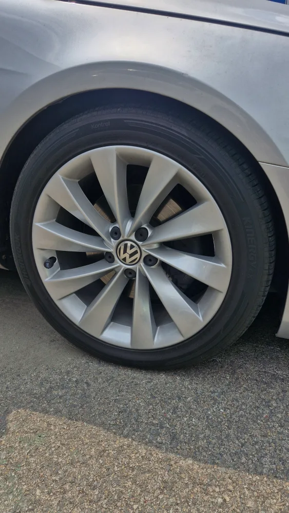 235 45 18 중고타이어 2짝