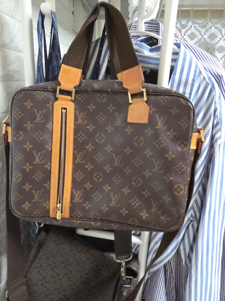 루이비통 삭보스포어 메신저백크로스백