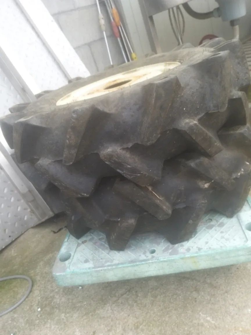 중고 경운기 타이어