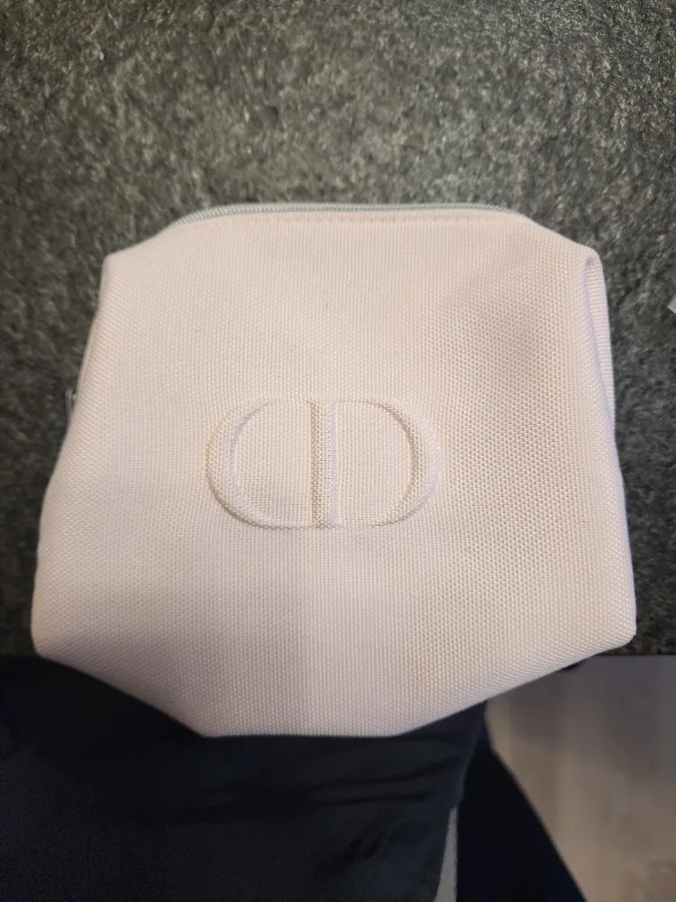 Dior 파우치