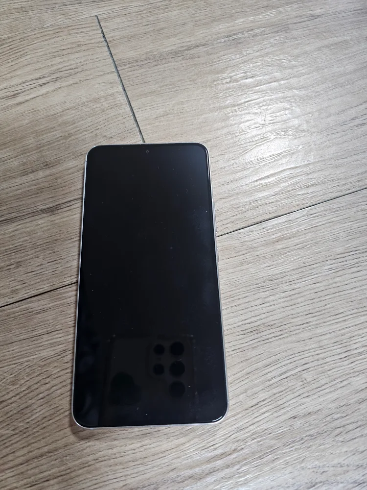 갤럭시 S22 화이트 s급 판매합니다.