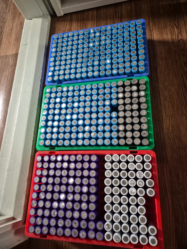 18650 중고 배터리와 보관함 팝니다