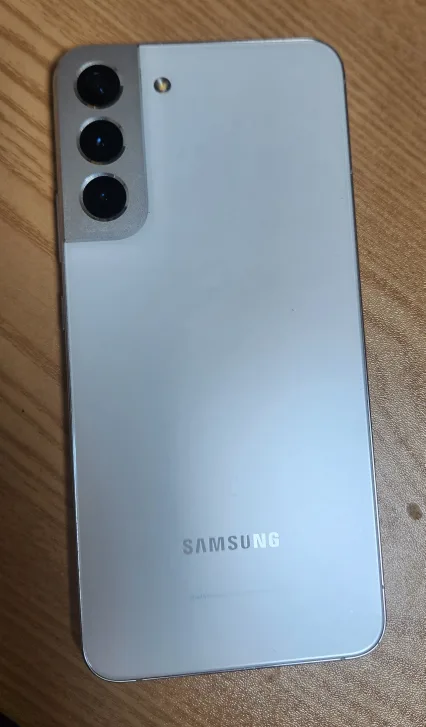 갤럭시 s22 플러스 화이트 (s22+) 중고 팝니다