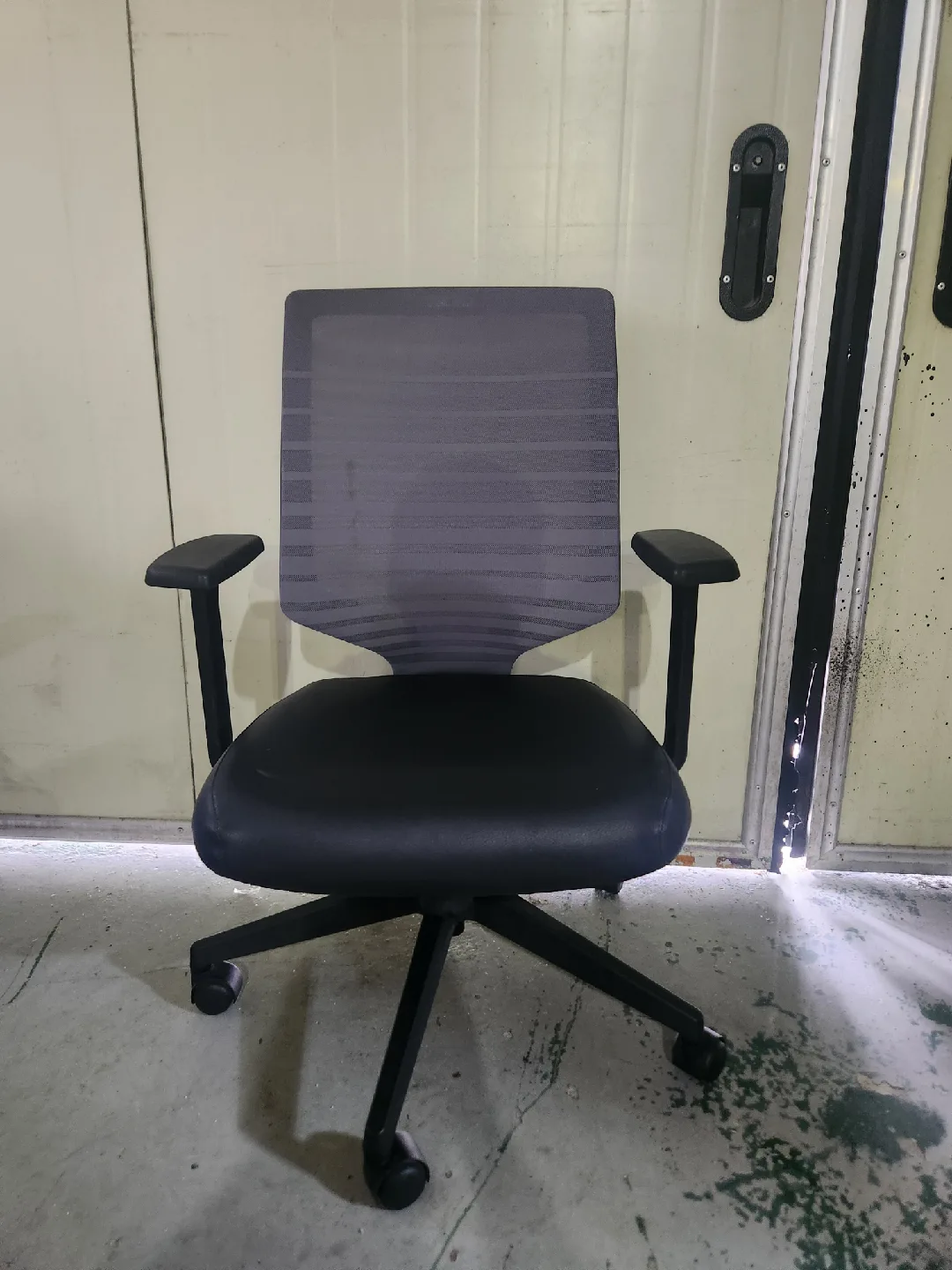 시디즈 의자 블랙 사무용의자 중고의자