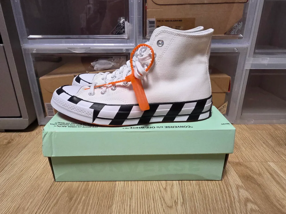 오프화이트 x 컨버스 (265, 중고)