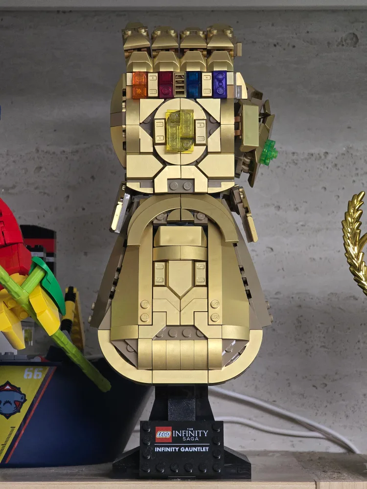 레고 76191 인피니티 건틀렛 1회조립중고 팝니다.