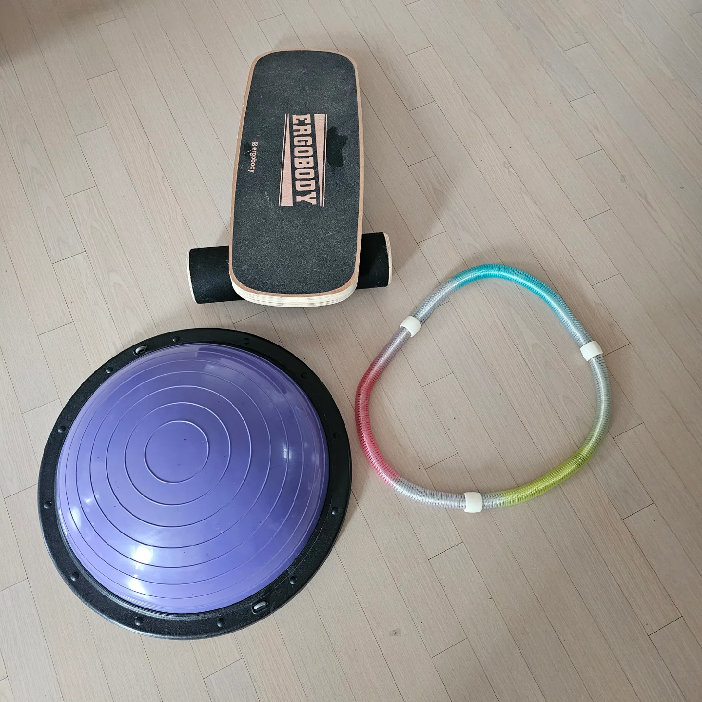 다이어트 운동 시작 ! 홈트3종세트 +  앳플리 인바디 체중계 에르고바디 밸런스보드, 보수볼, 스프링훌라후프 일괄