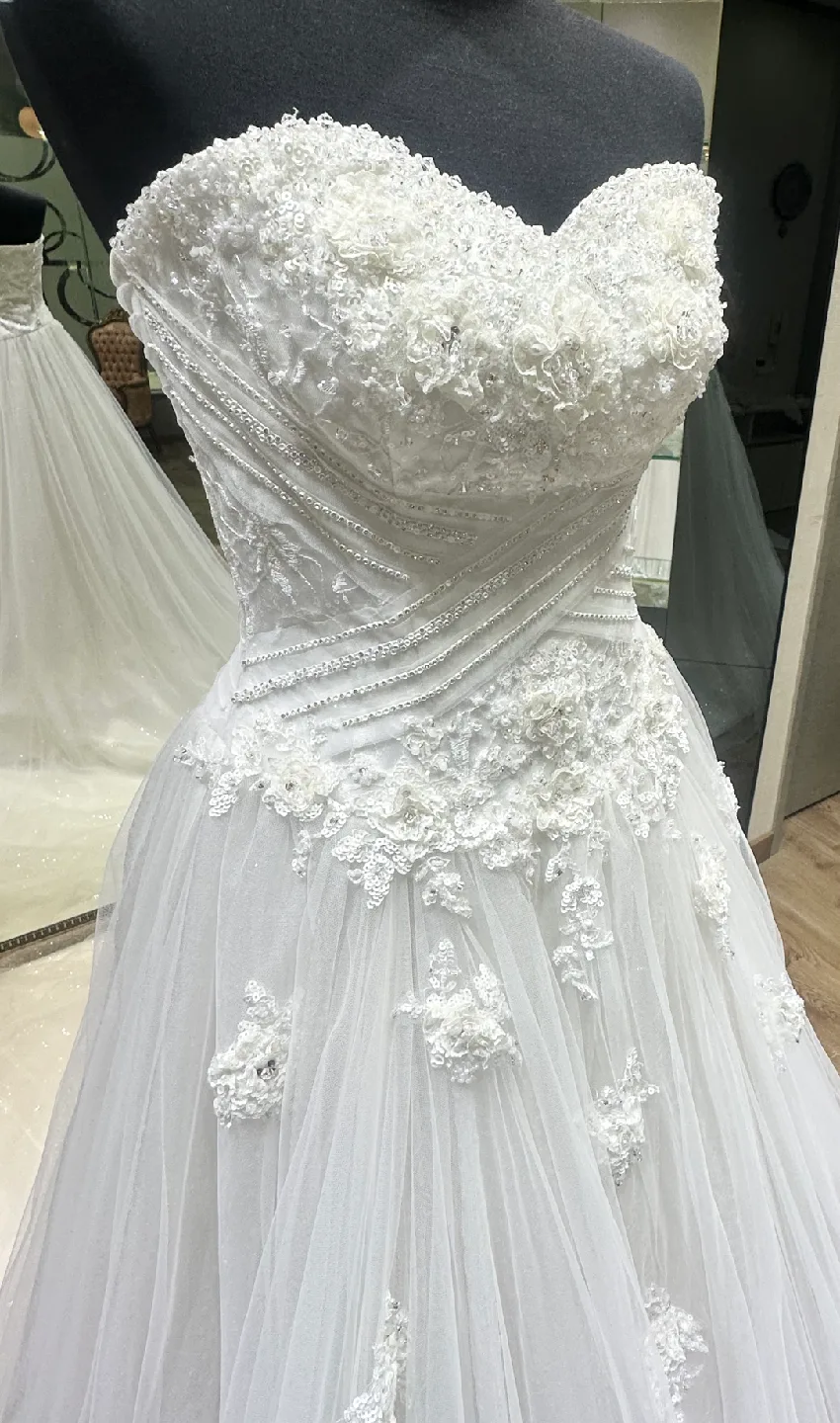 중고 웨딩 드레스 판매합니다.