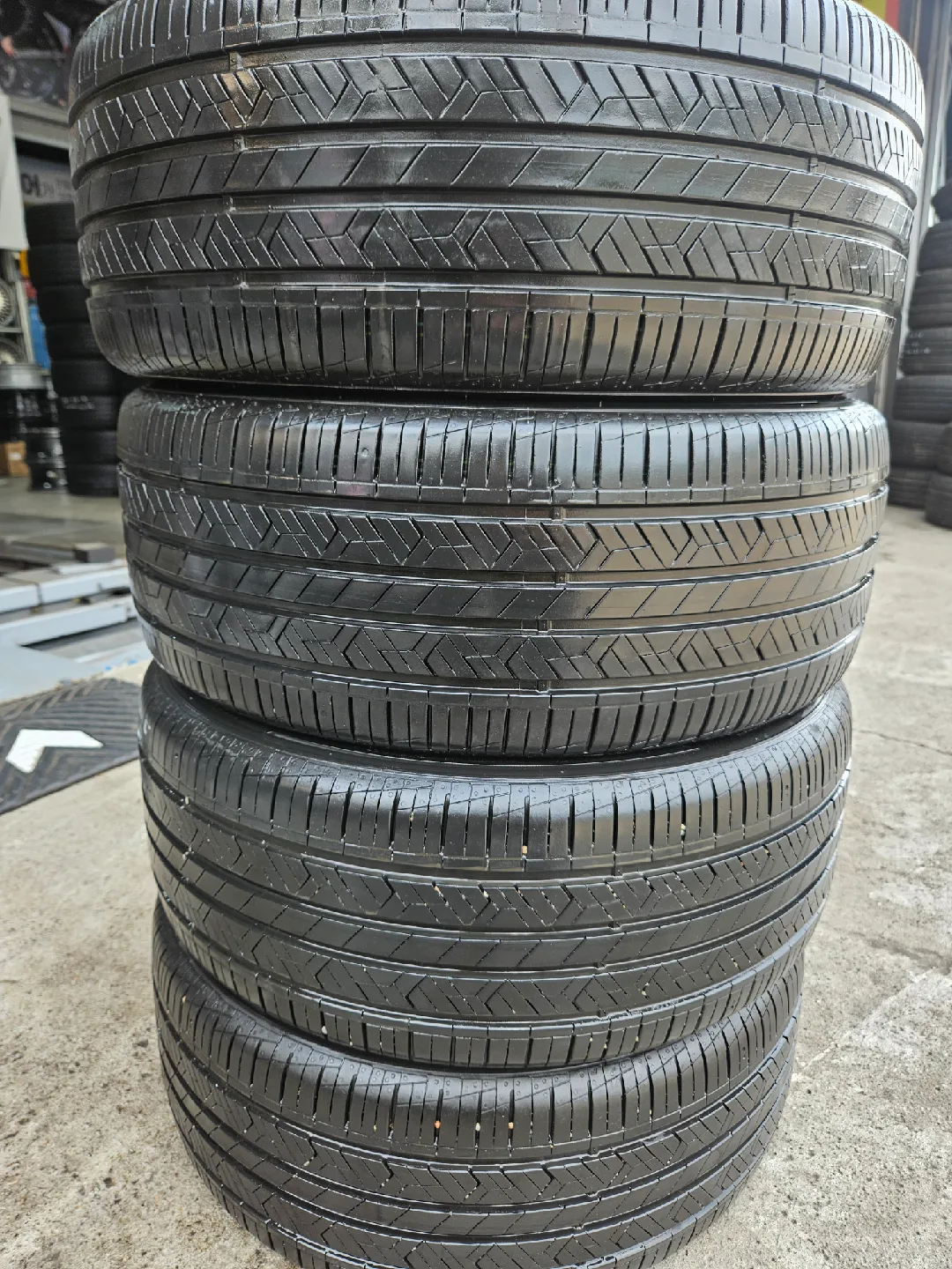 한국 타이어 키너지 EX 225/45R17 중고타이어 4개한대분