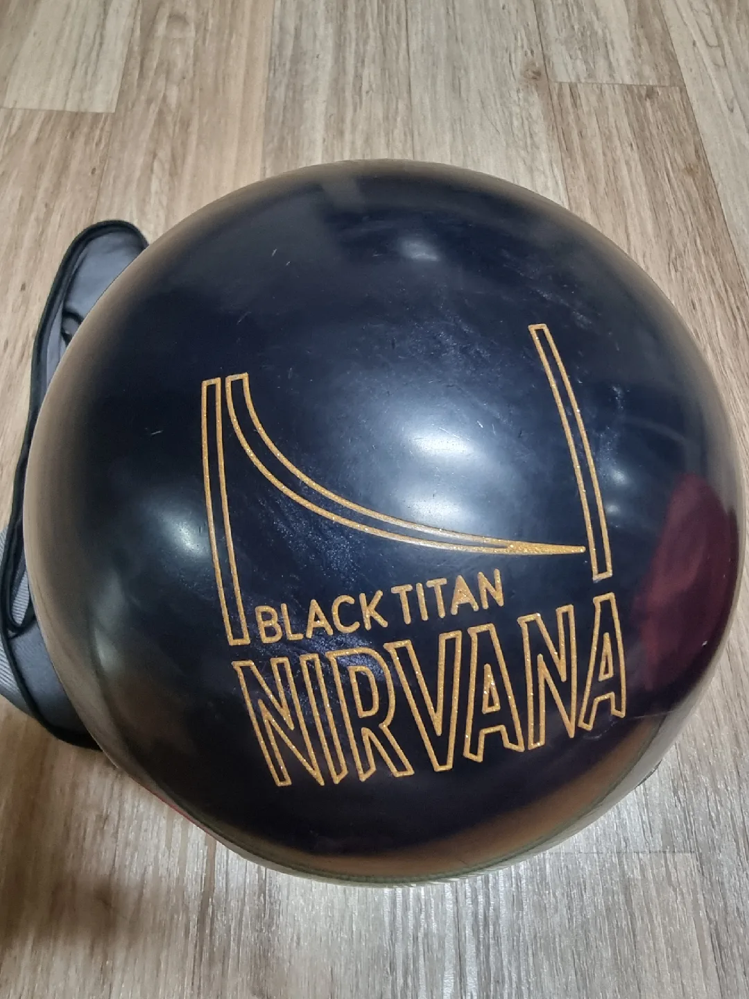 브런스윅 블랙타이탄 너바나 15p 공인구 팝니다