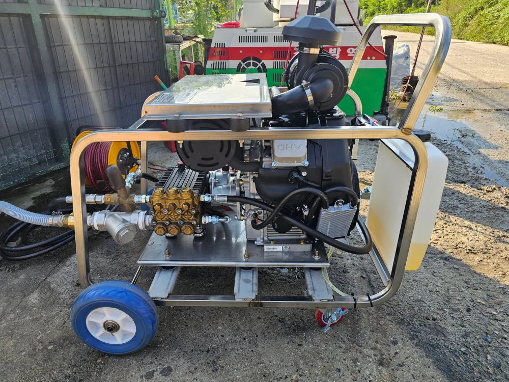 하수구 배관세척용 중고엔진고압세척기 300바 50리터 40마력 판매