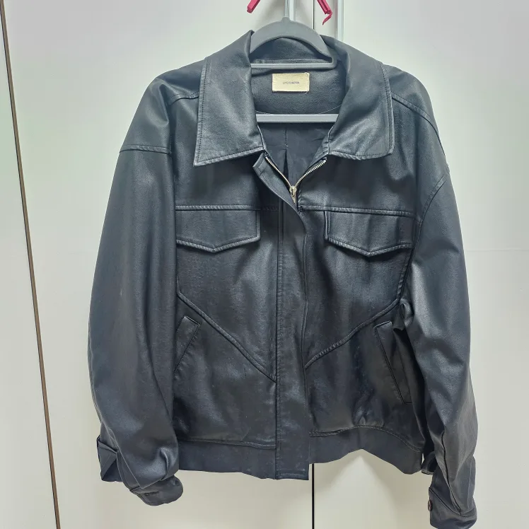 LIFE IS ROMANTIC 레더자켓