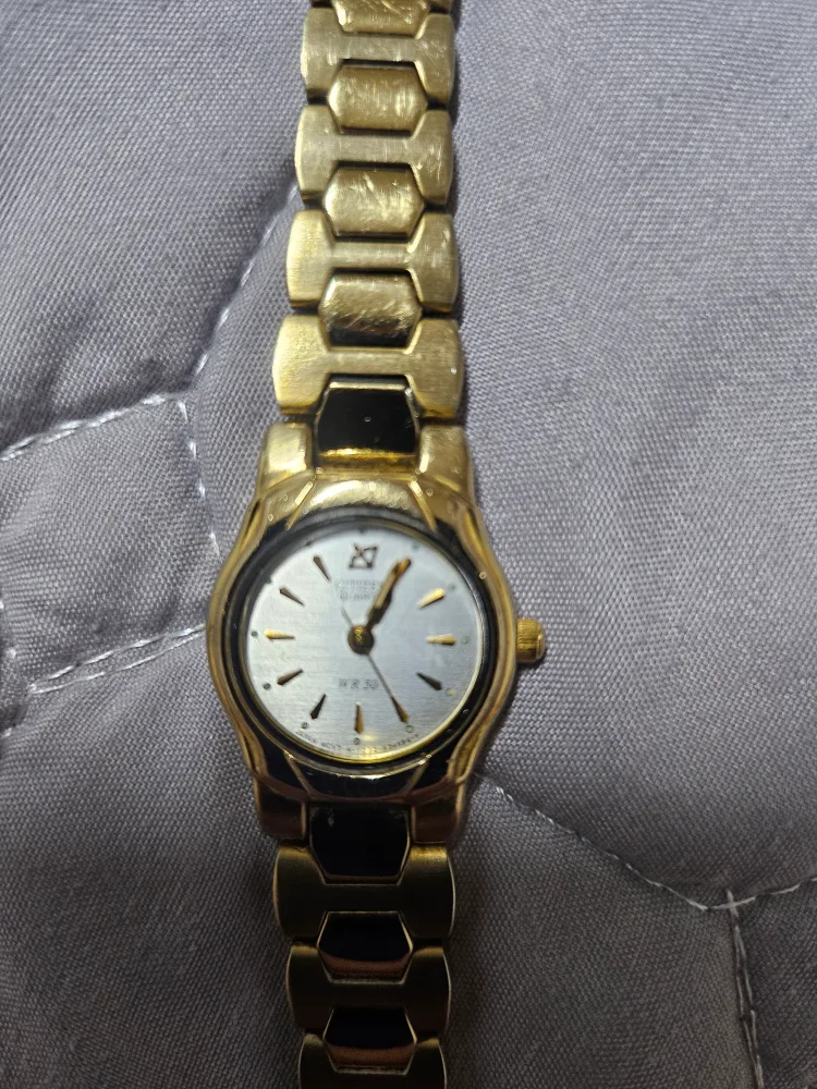 시티즌 큐피트 금장 여자 쿼즈 손목시계 단품 중고 판매합니다