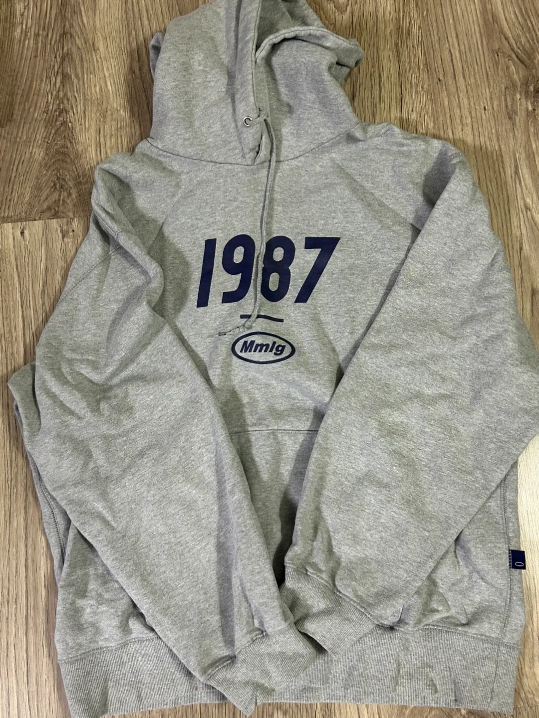 Mmlg 후드 그레이 라지 중고 25000원