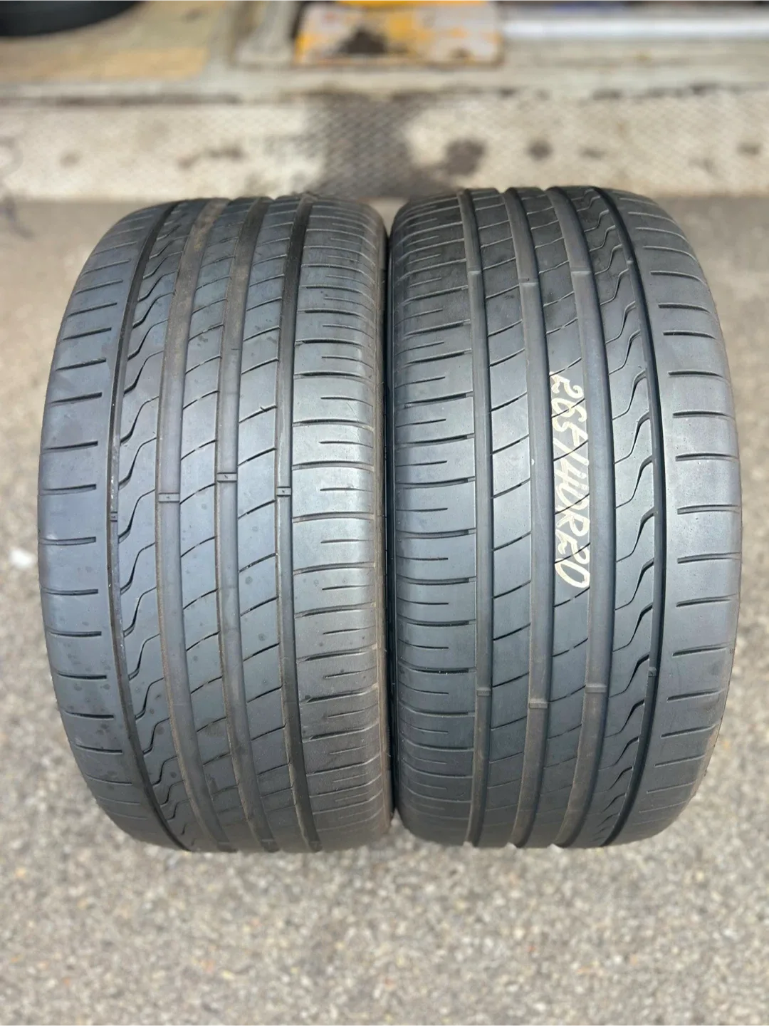 265/40R20 중고 타이어 s급 팝니다