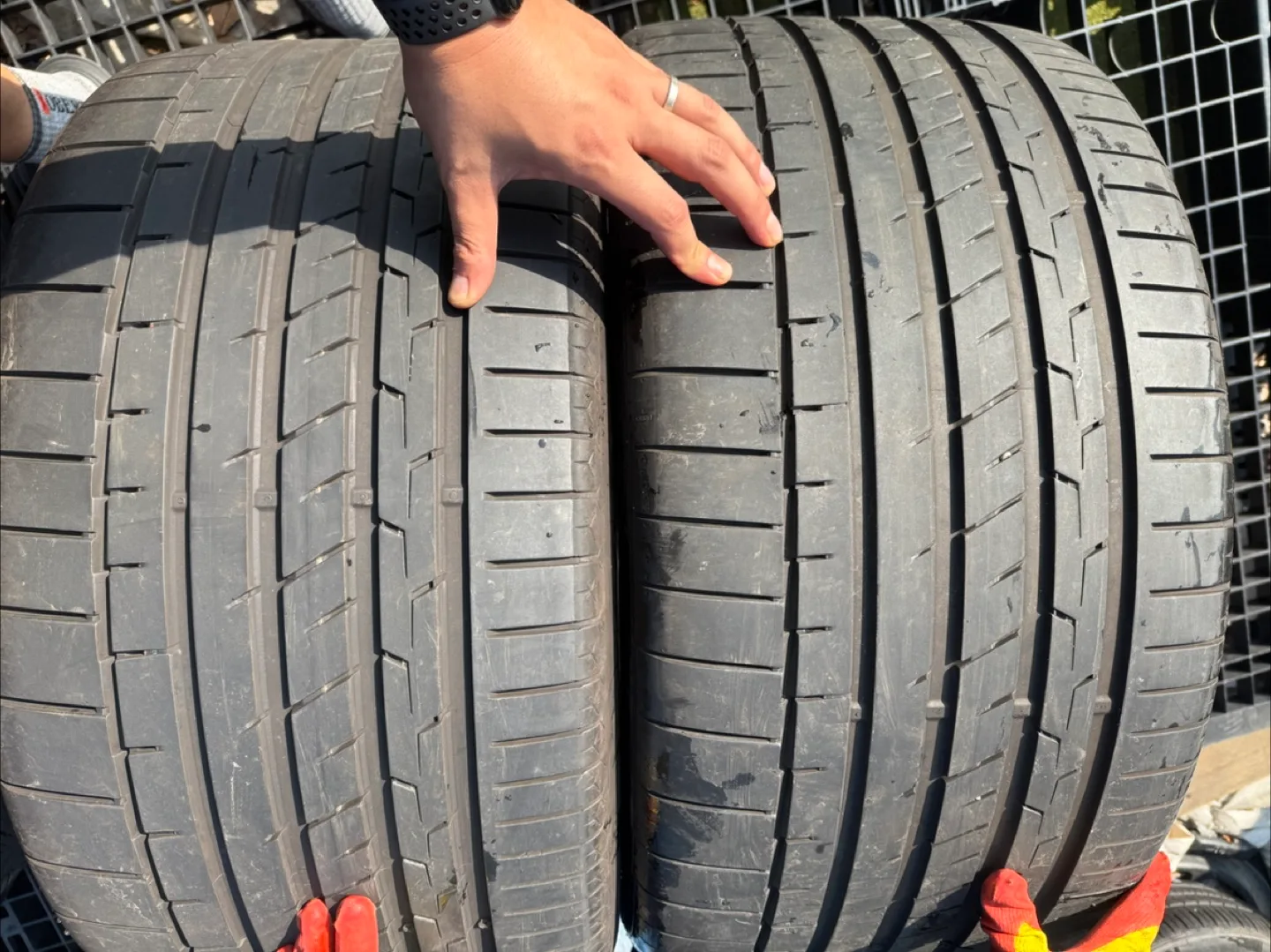 컨티넨탈 SportContact 타이어 315/40R21