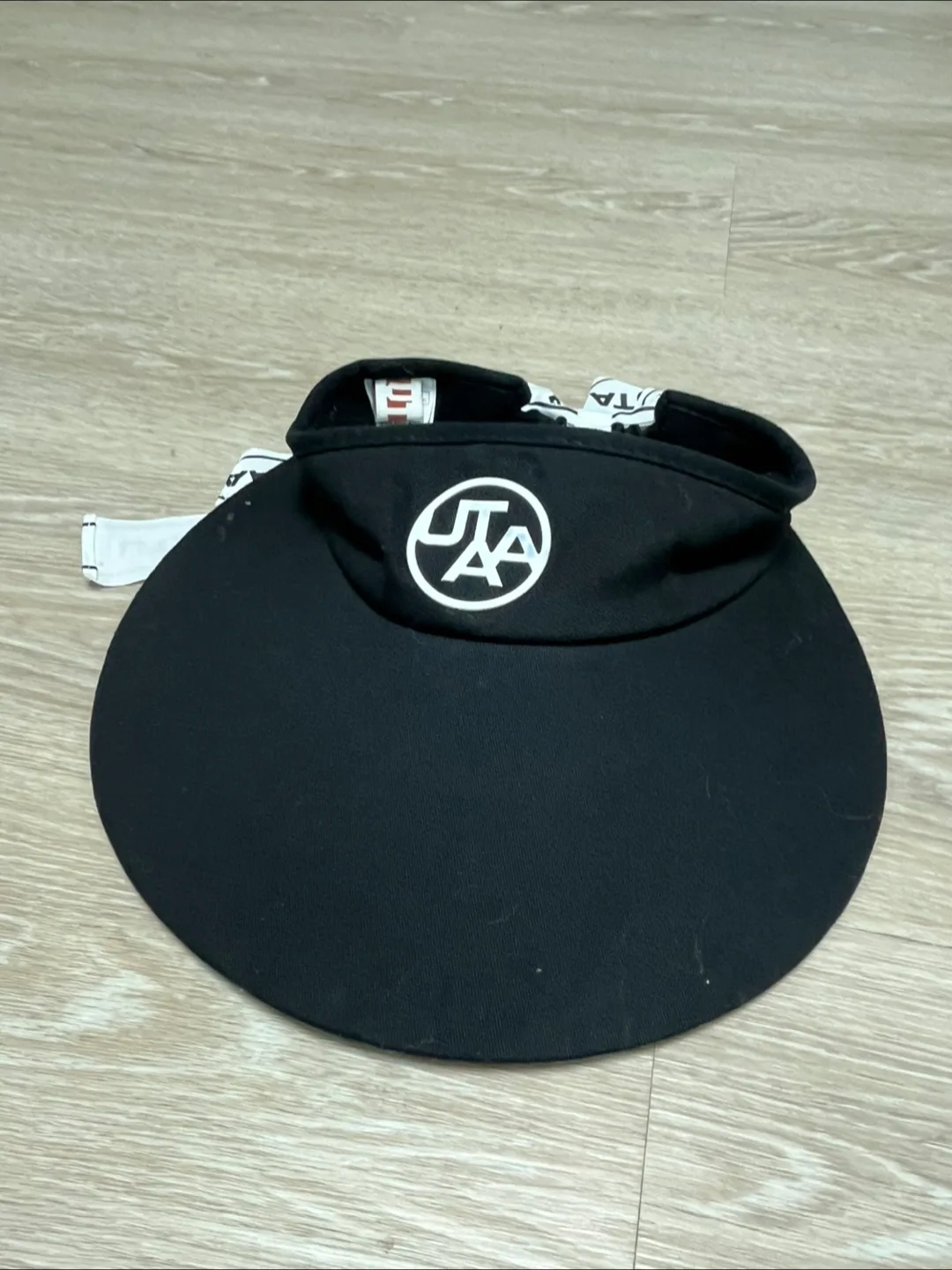 UTAA 블랙 여성 바이저