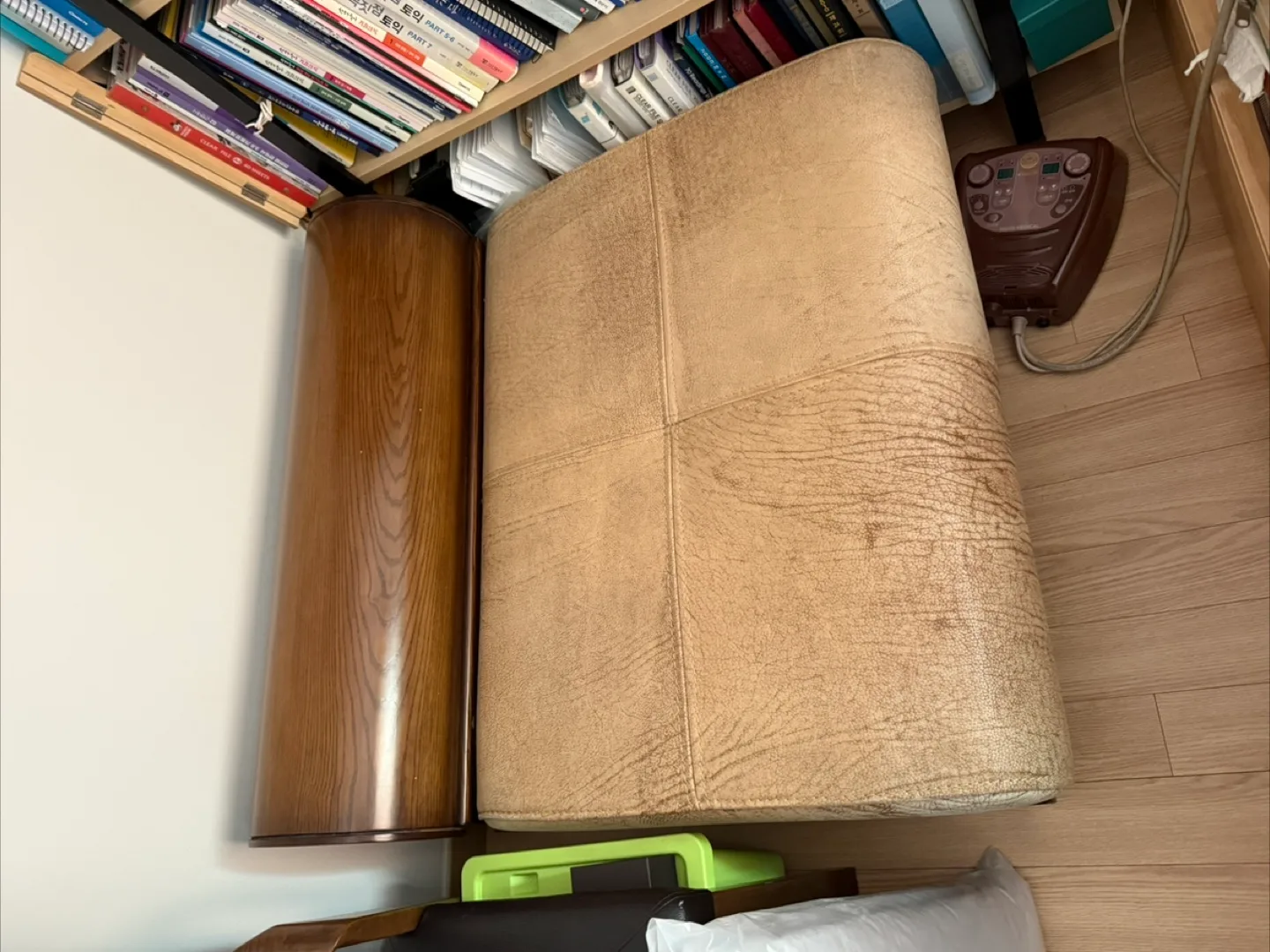 중고 가죽 소파 (92x94cm)