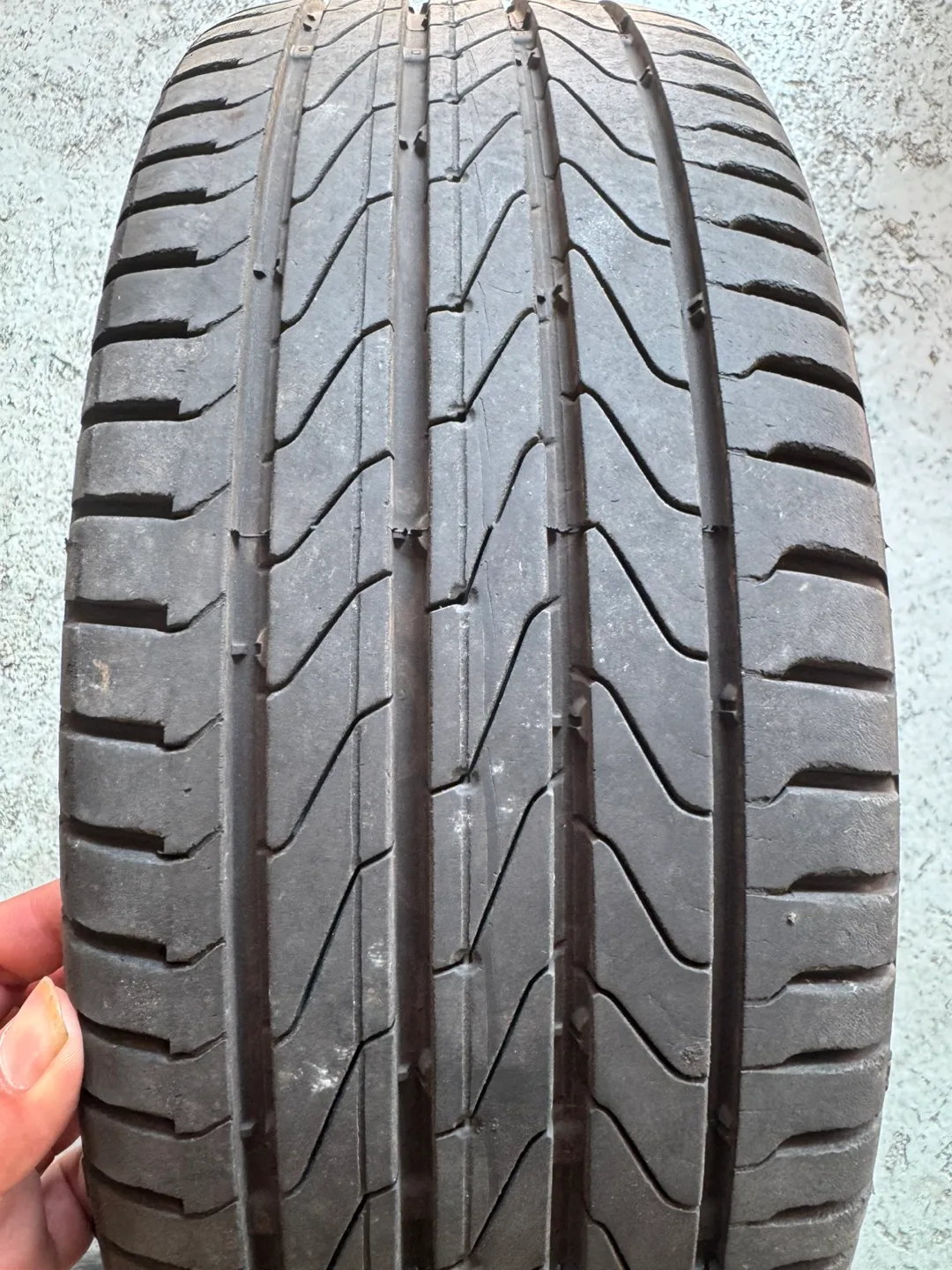 중고타이어 거져들고가세요