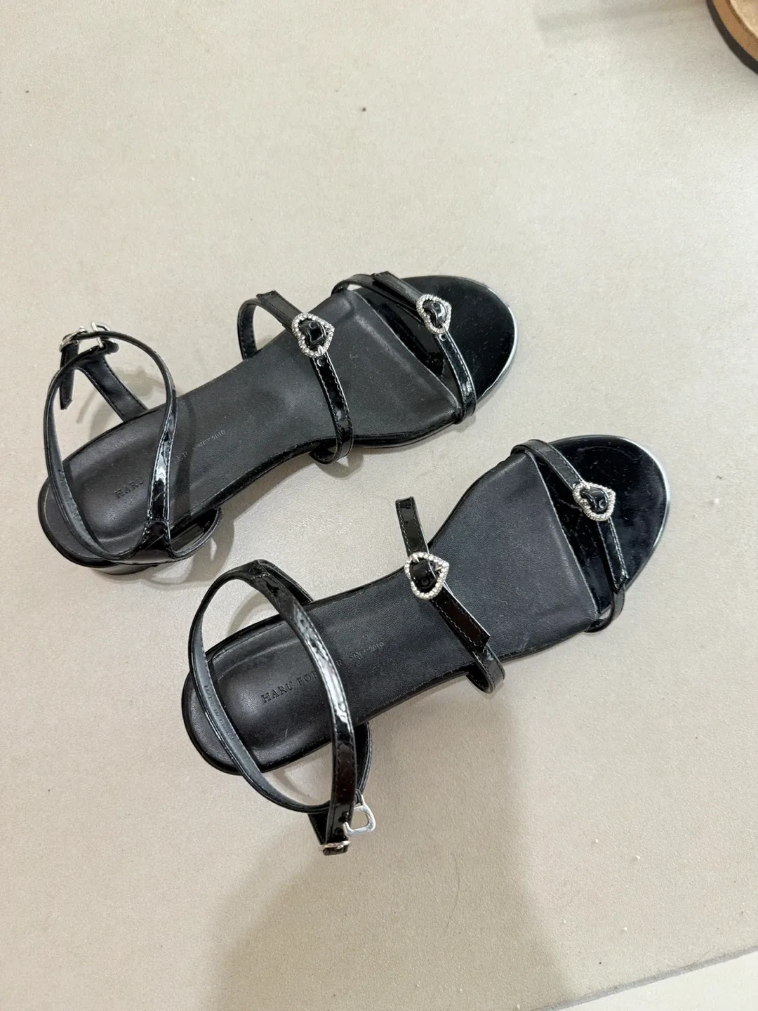 중고_230 하트큐빅 샌들