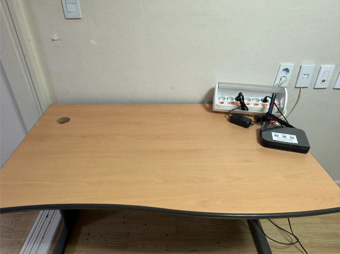 중고 나무 책상