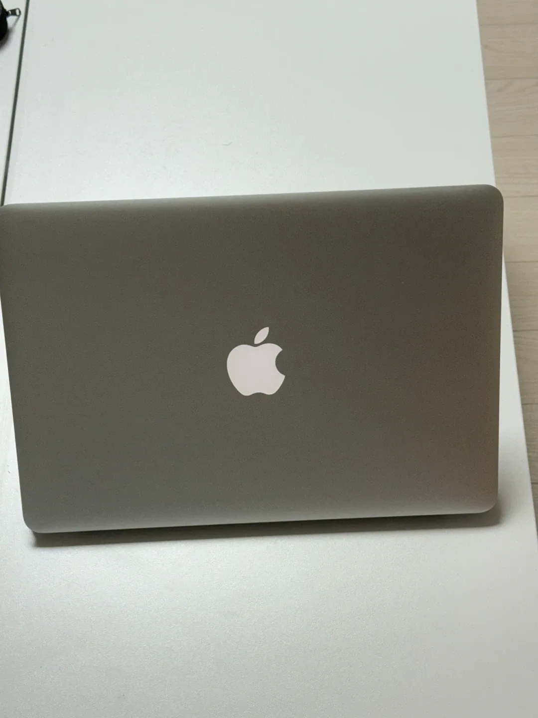 맥북에어 + 매직마우스 + 충전기 + 박스