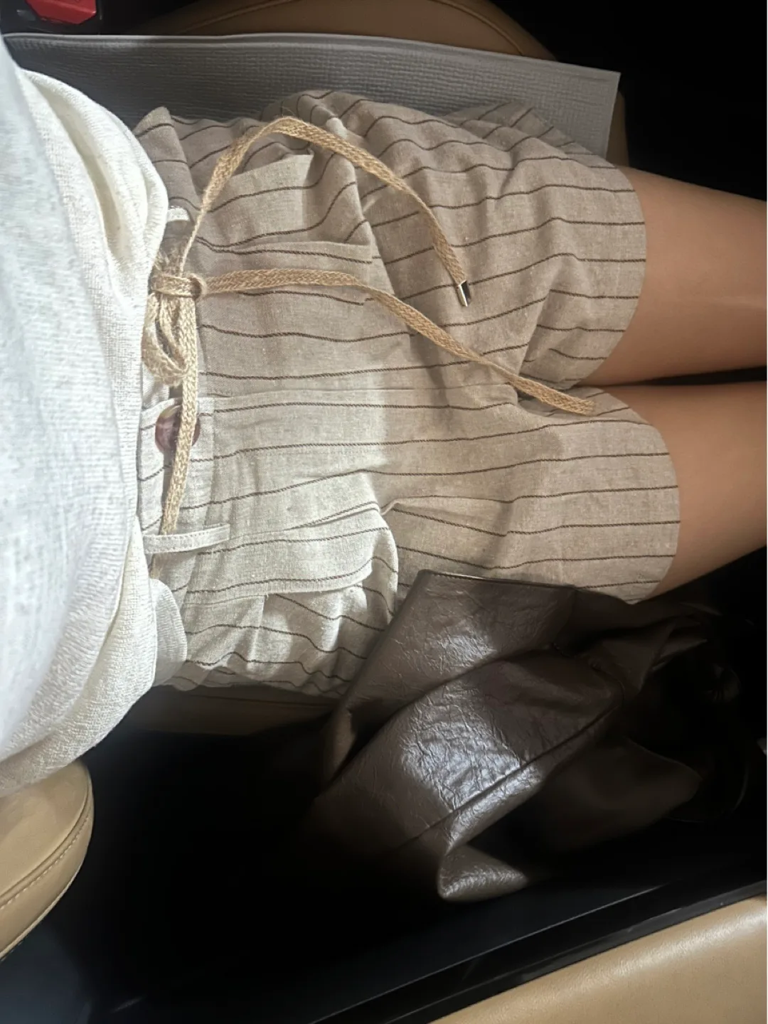 스트라이프 린넨 핀턱 반바지