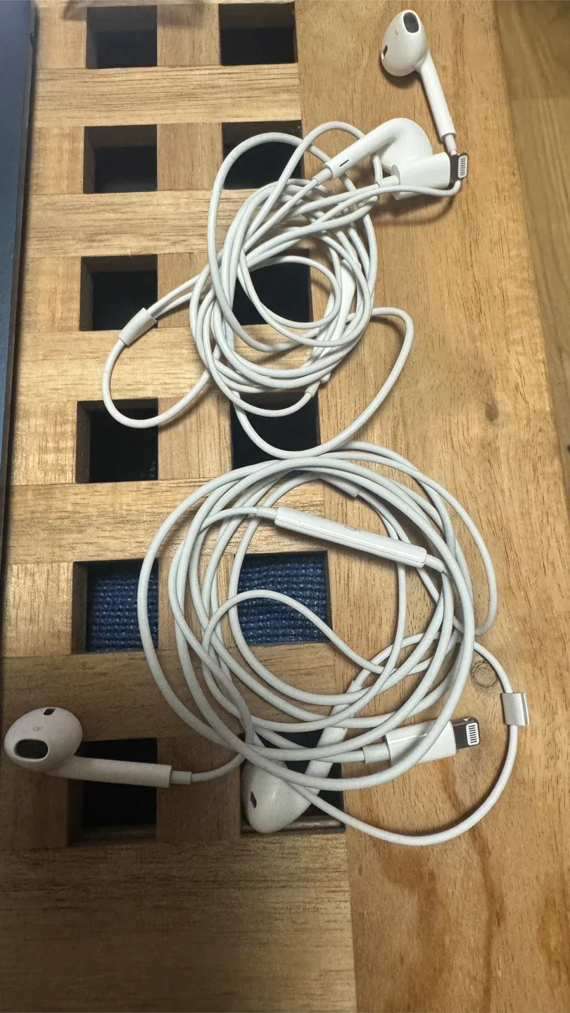 애플 이어팟 라이트닝 단자 이어폰 중고