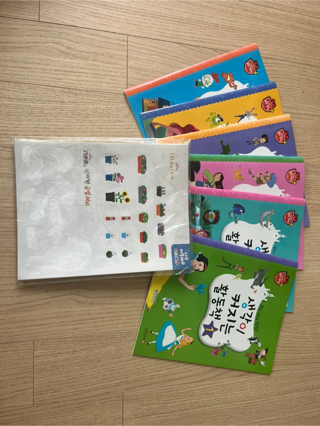 디즈니 애니메이션 라푼젤(Tangled) : 디즈니 공주들, 그림형제 원작, 한국어 OST \u003cI see the light\u003e 알렌멘켄,  맨디무어 제커리 레비 , 뒷이야기 : 네이버 블로그, image size:1080x1440