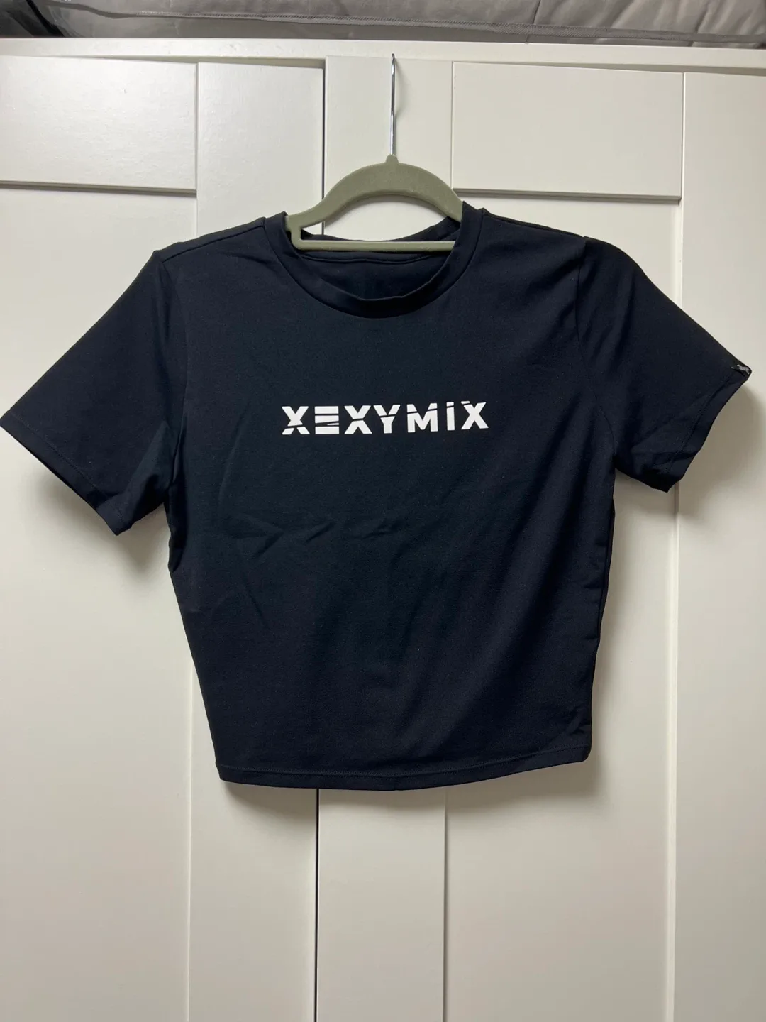 젝시믹스 블랙 헤바크롭탑 L