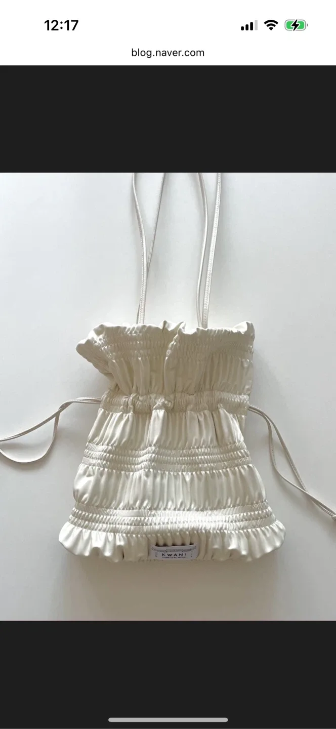 콰니 셔링 버킷백 아이보리 청순 스타일 독특하고 이뻐요