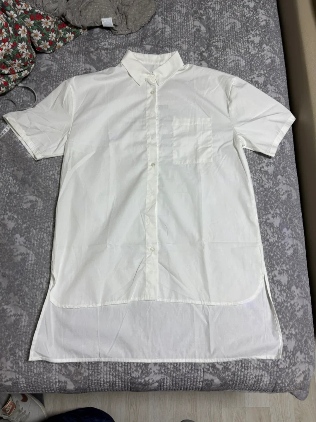 반팔 셔츠 여러벌