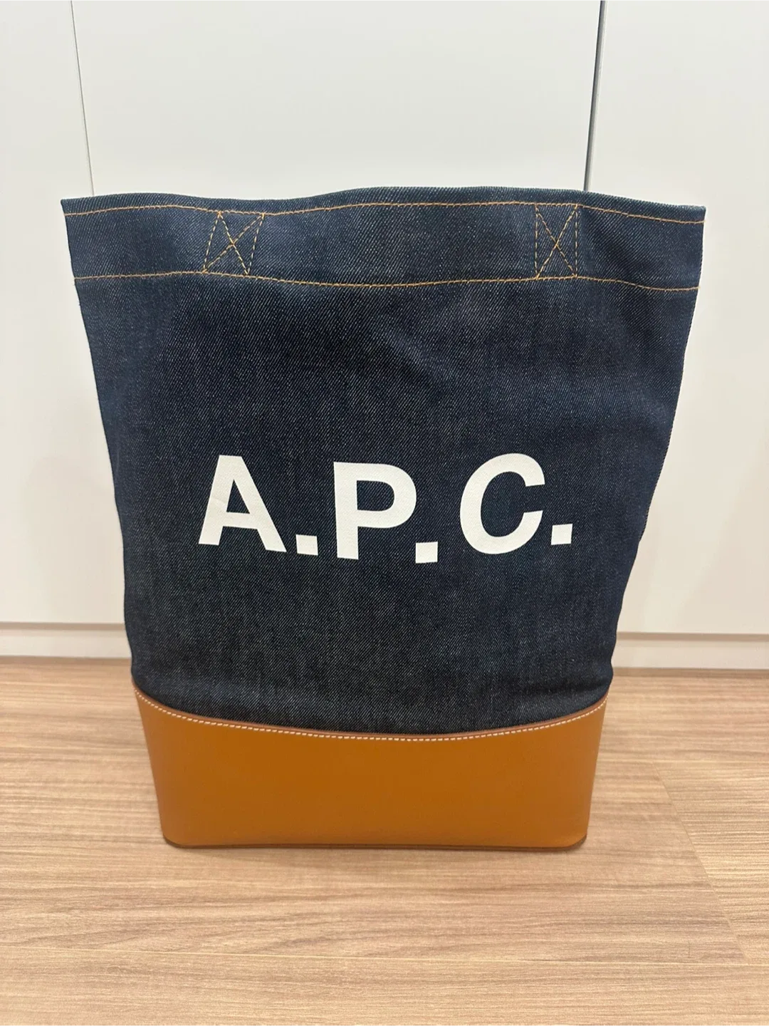 A.P.C 아페쎄 악셀 토트백 라지 악셀백 (이너백 포함)