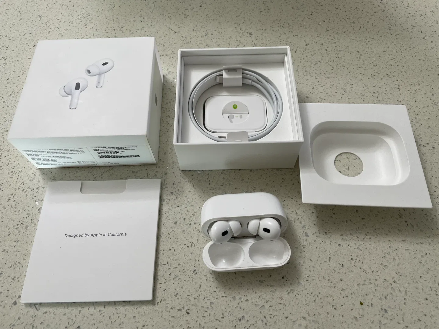 애플 에어팟 프로 2세대 중고 팝니다.