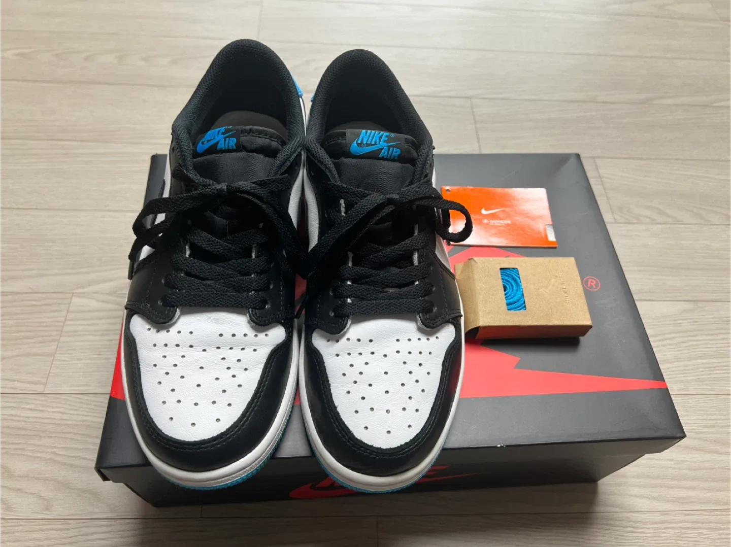 나코탭 조던 1 로우 파우더 블루 265 사이즈 판매 (중고)