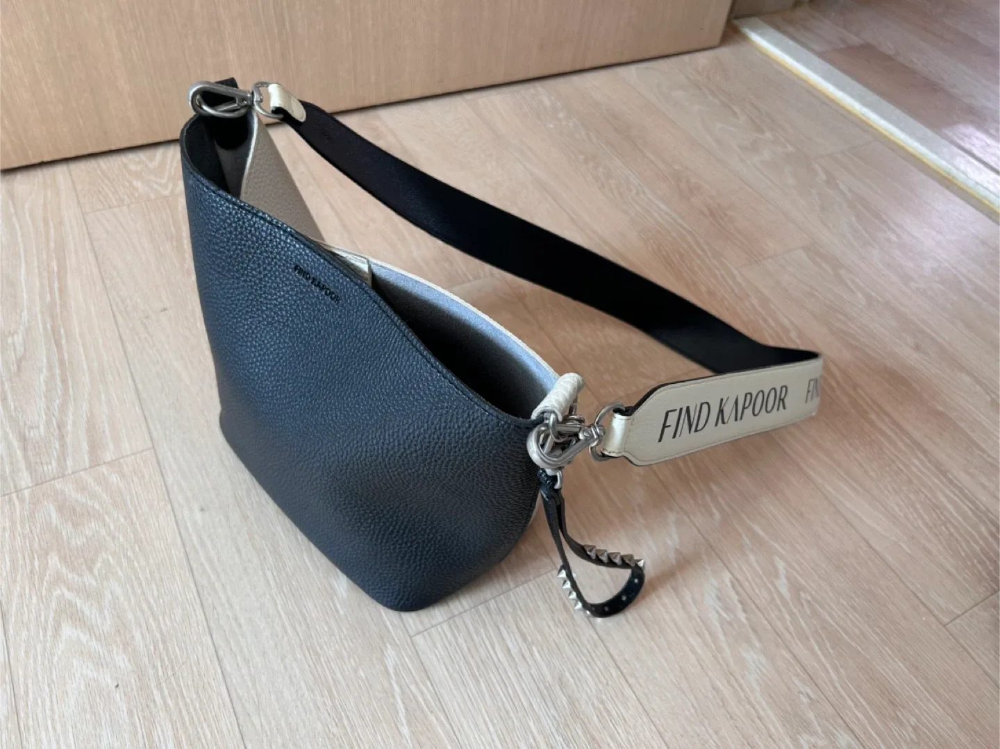 Find Kapoor 핑고백 블랙/베이지