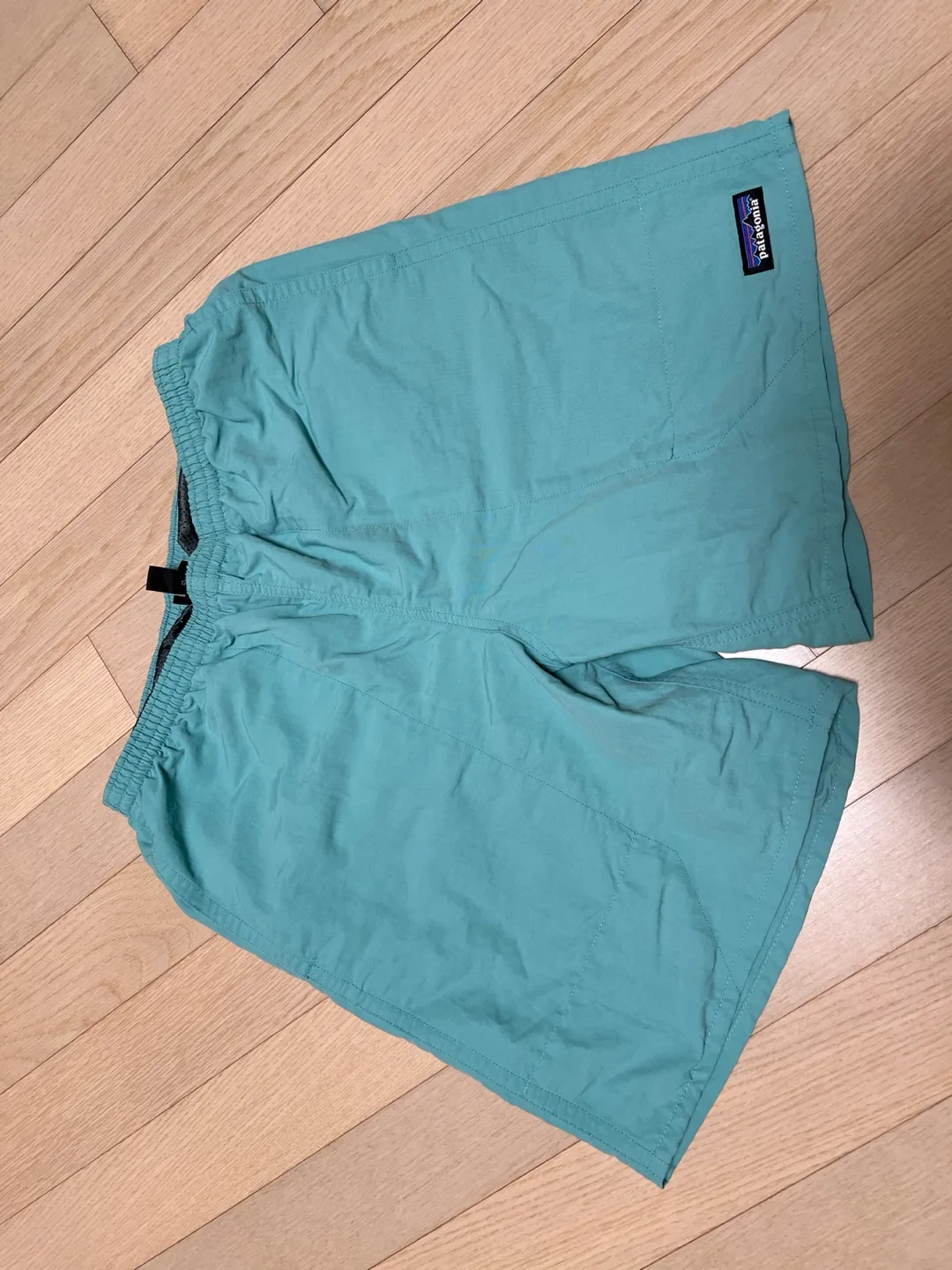 파타고니아 반바지 중고팝니다(사이즈s)