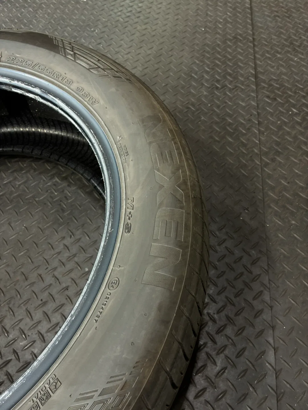중고타이어 225/55R18 넥센 한국