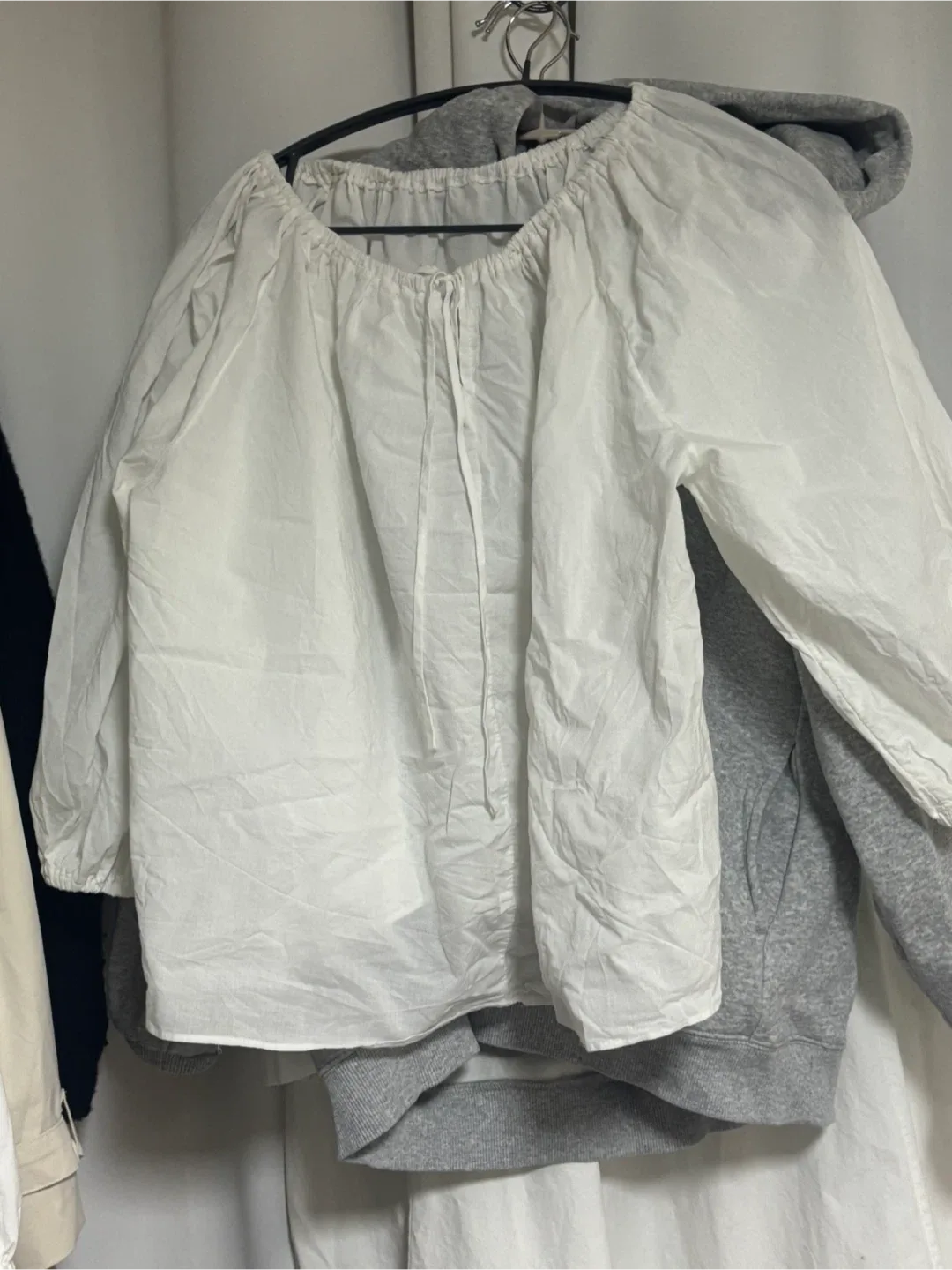 화이트 슬리브 블라우스 중고