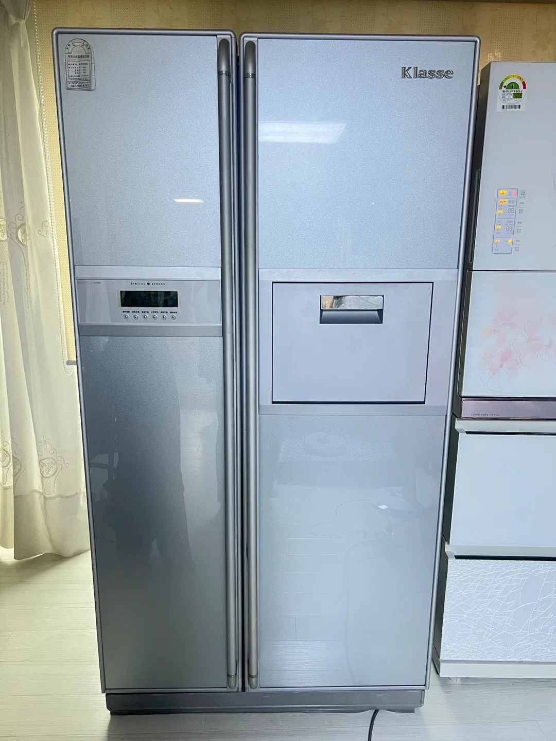 중고 양문형 냉장고 대우클라쎄 686L