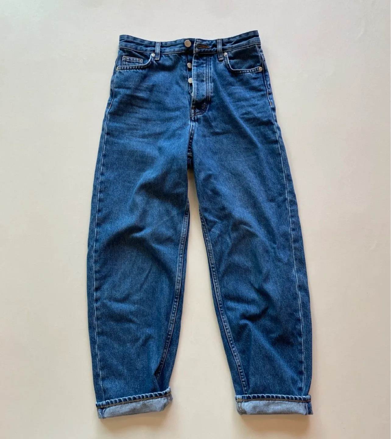 COS 테이퍼드 데님 24사이즈