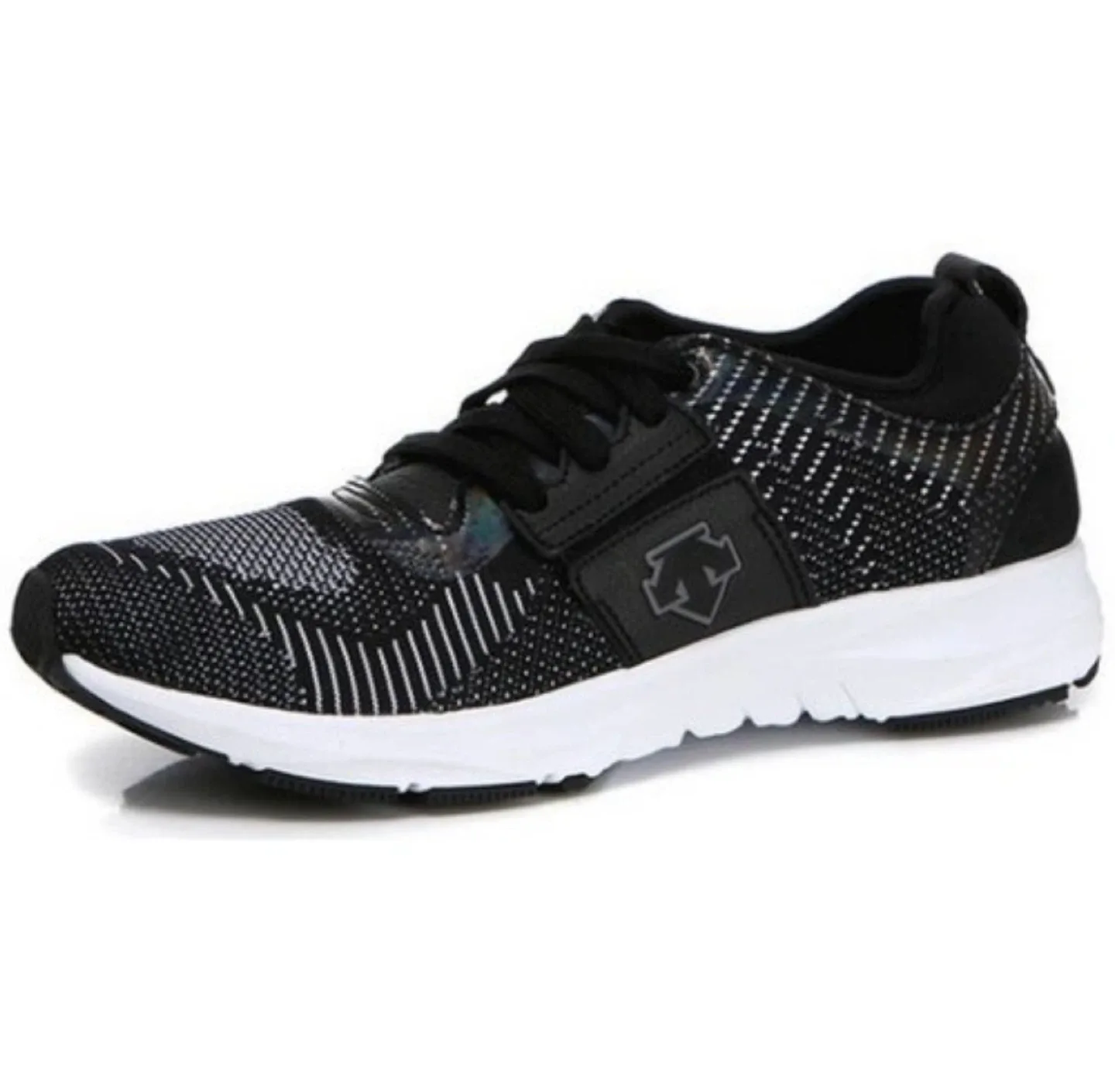 데상트 운동화 블랙