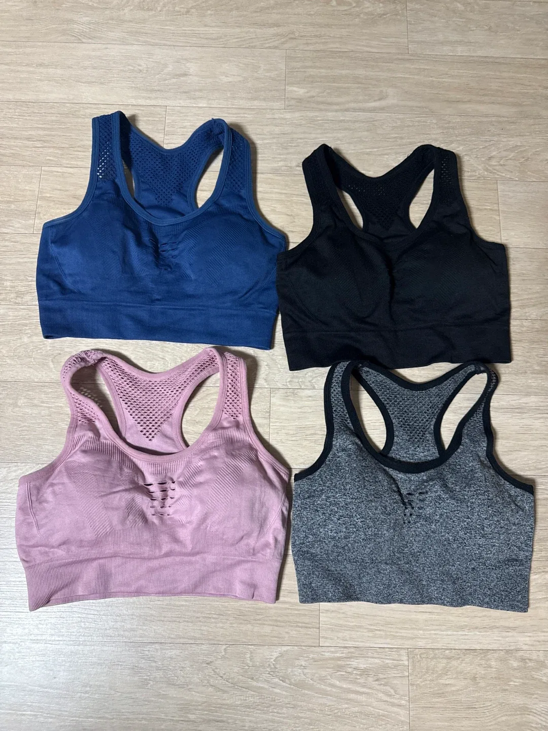 브라탑+패드포함❤️4개전부 만팔천원(상태좋음)