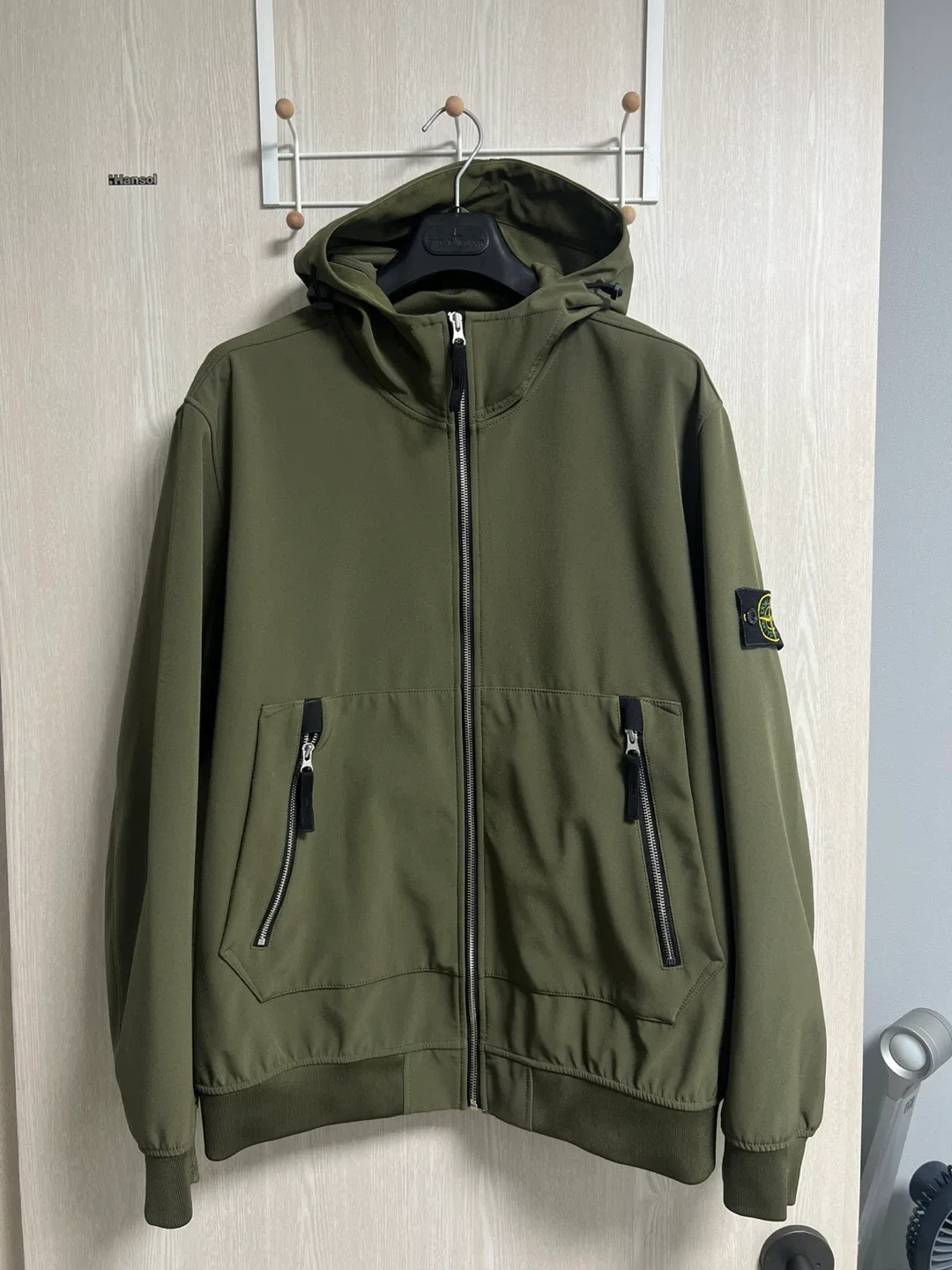 [극미중고,오케이몰판,정품] 스톤아일랜드 소프트쉘 자켓 카키